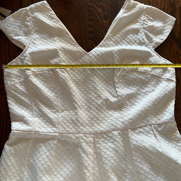 Worthington Cream Patterned Tulip Dress Sz 16 - Picture 9 of 10